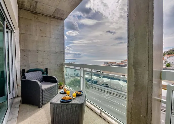 Edificio Horizonte נאזרה